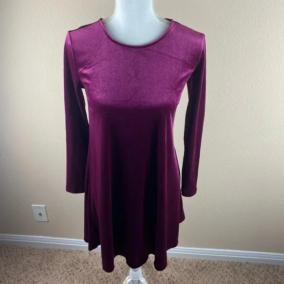 Old Navy | Dresses | Old Navy Rasberry Velvet Dress Sz Xs | Poshmark Old Navy | Dresses | Old Navy Rasberry Velvet Dress Sz Xs | Poshmark